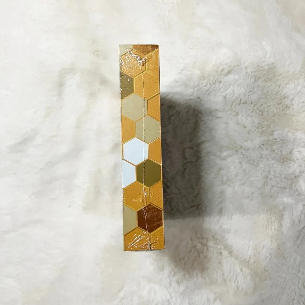 🔮 5/$25 Make‎ It Happen Gold, Yellow & Tan Honeycomb Wall Art